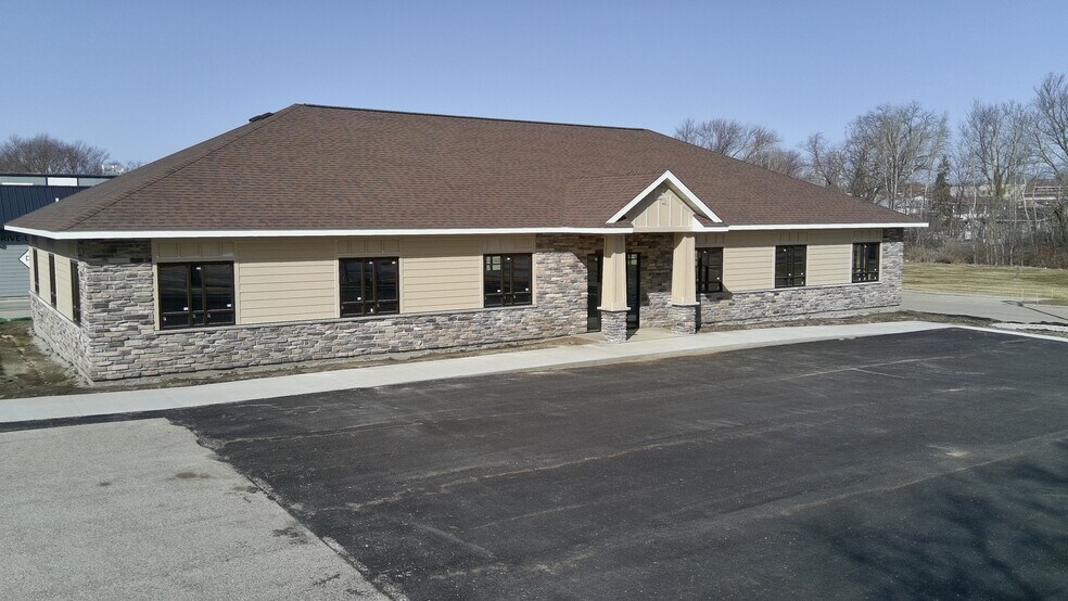 More Photos Of 307 N Mantorville Ave, Kasson Office For Lease