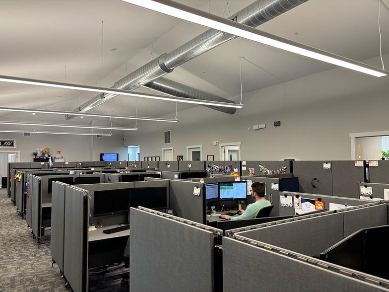 More Photos Of 1750 Leonard St NE, Grand Rapids Office For Sale
