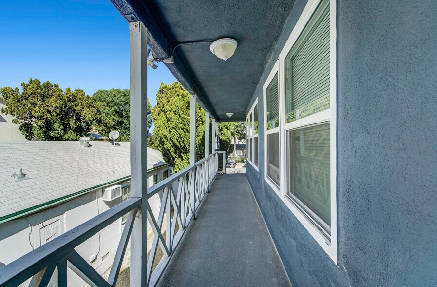 More Photos Of 14524-14530 Dickens St, Sherman Oaks Apartments For Sale