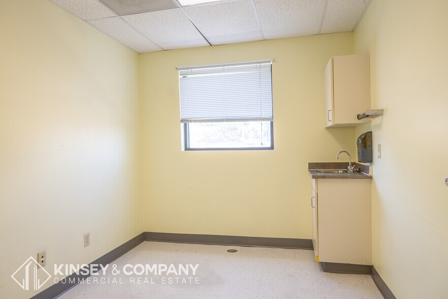 More Photos Of 8889 Fox Dr, Thornton Medical For Lease