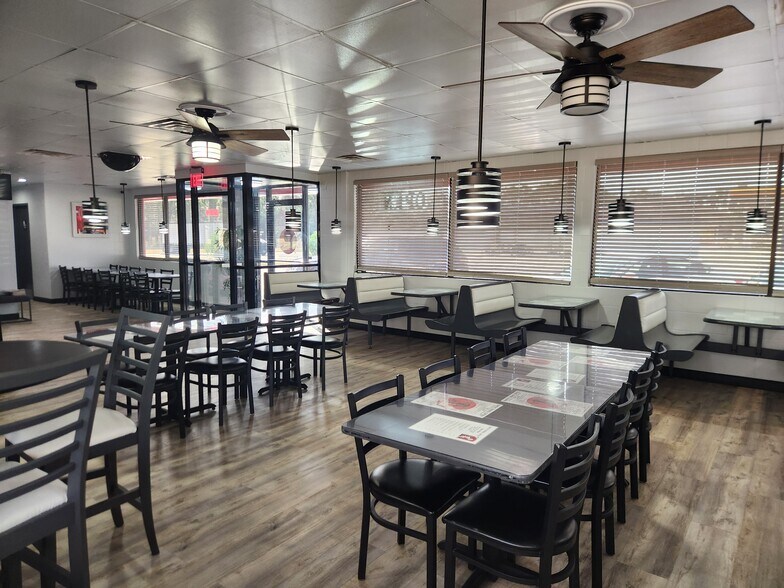 More Photos Of 1417 S First St, Jesup Restaurant For Sale