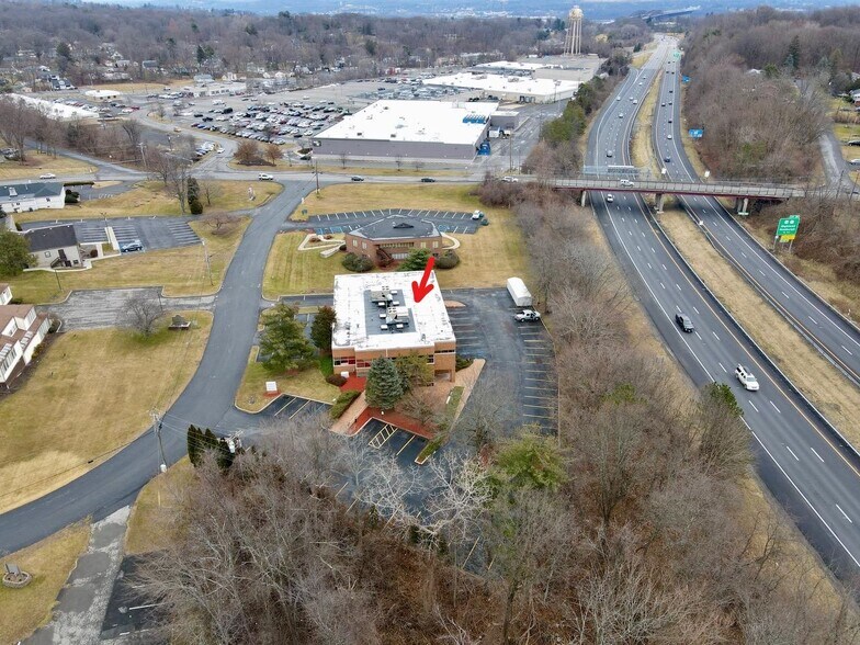 More Photos Of 9 Hdsn Vly Prof Plz, Newburgh Medical For Sale