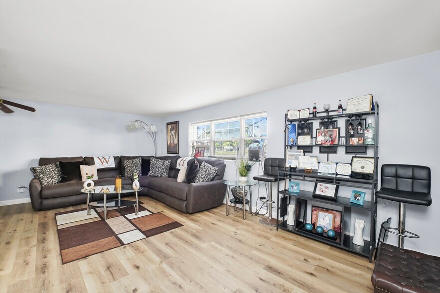 More Photos Of 1905-1913 Saint Charles Rd, Maywood Apartments For Sale