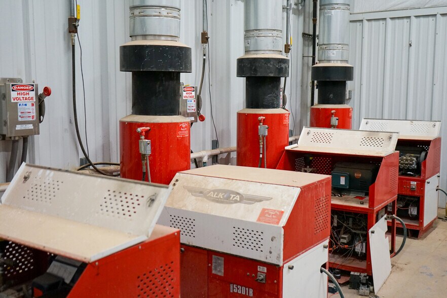 More Photos Of 9163 W Murphy St, Odessa Industrial For Lease