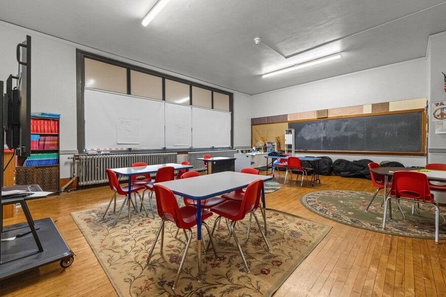 More Photos Of 21 Davidson Ave, Buffalo Schools For Sale