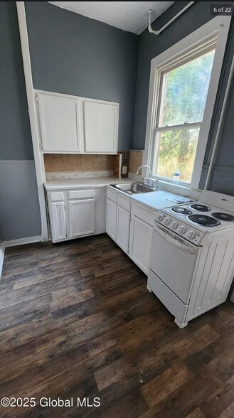 More Photos Of 24 2nd Ave, Troy Apartments For Sale
