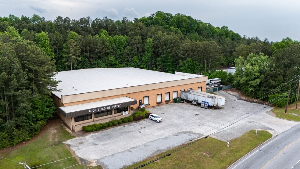More Photos Of 6480 Best Friend Rd, Norcross Showroom For Lease
