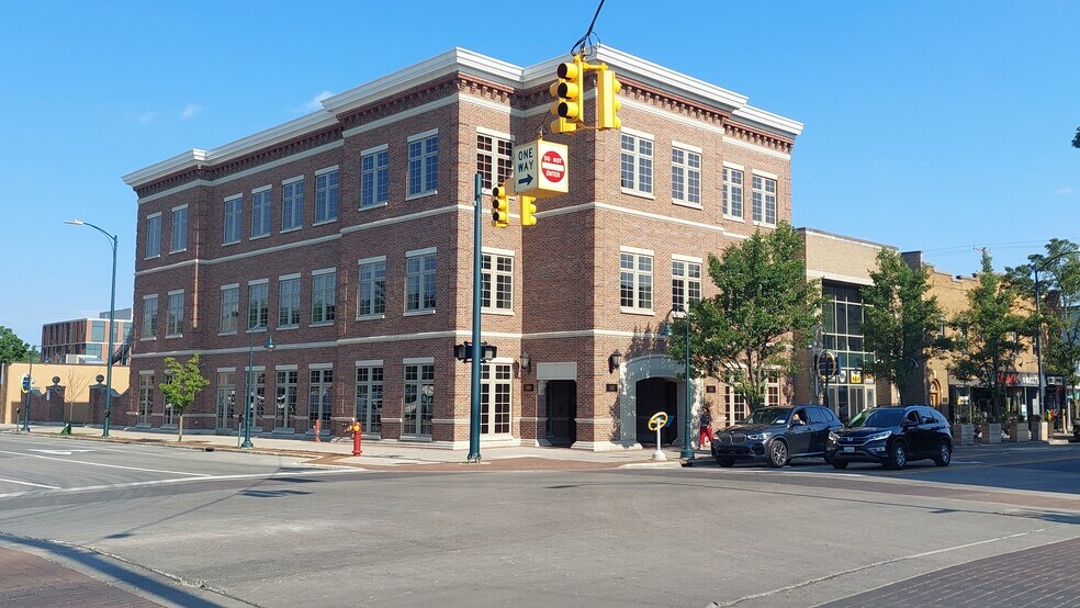 More Photos Of 130 S Union St, Traverse City Office For Lease