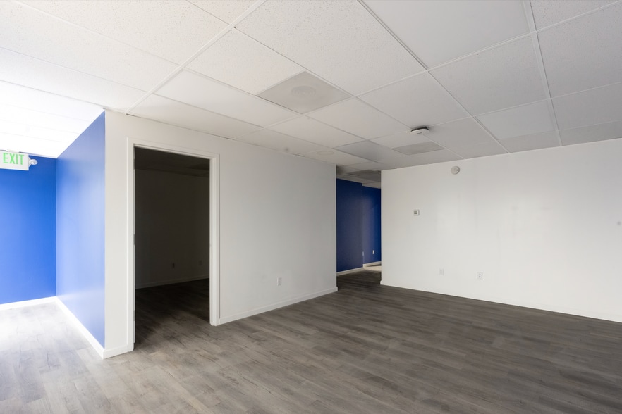 More Photos Of 5347-5353 Sherman St, Denver Warehouse For Lease