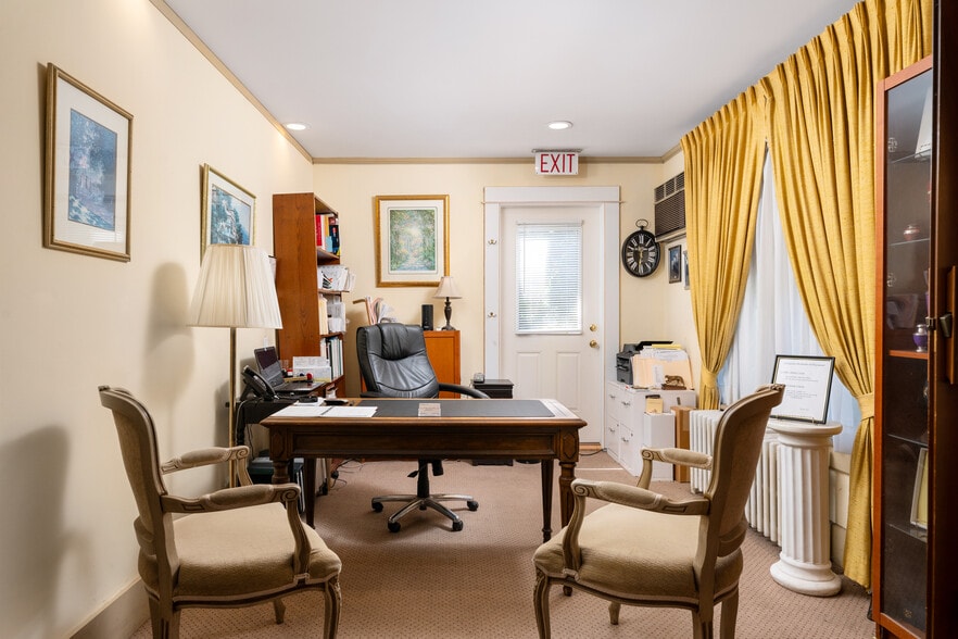 More Photos Of 94 E Montauk Hwy, Hampton Bays General Retail For Sale