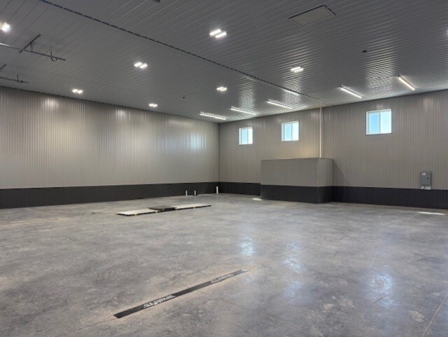 More Photos Of 9781 71st St NE, Otsego Warehouse For Sale