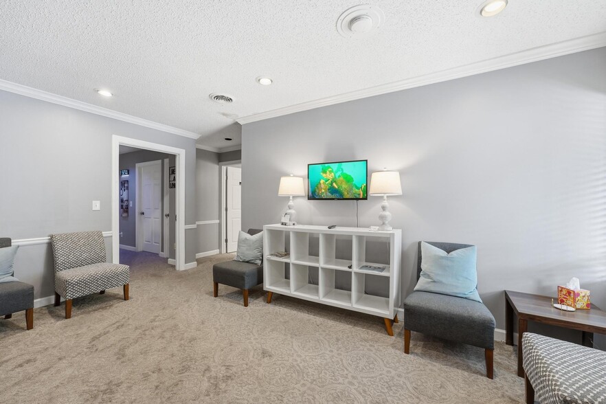 More Photos Of 12-16 Westwoods Dr, Liberty Office For Sale