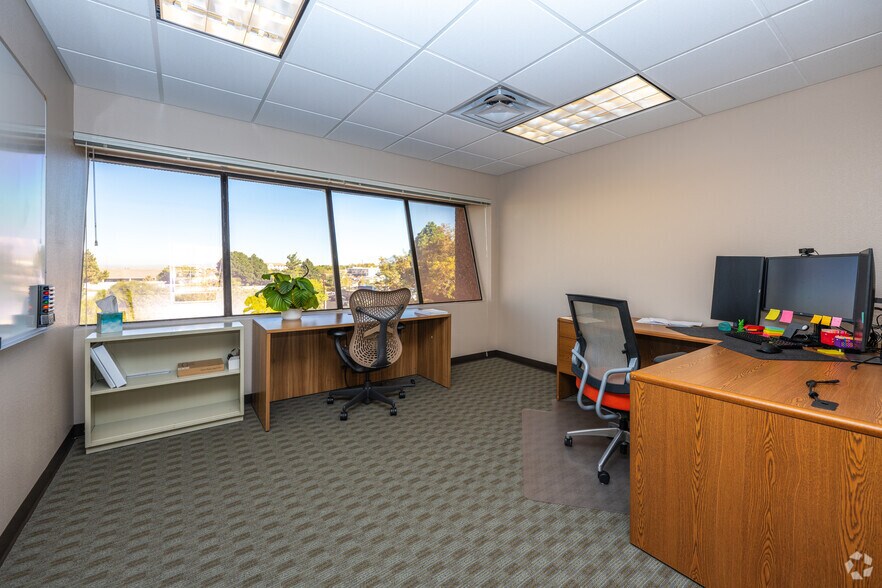 More Photos Of 2340 Alamo Ave SE, Albuquerque Office For Lease
