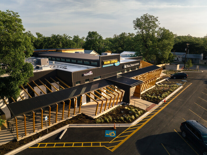 More Photos Of 206 N Milam St, Fredericksburg General Retail For Lease