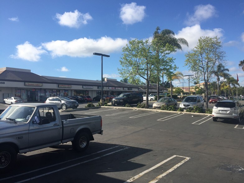 More Photos Of 1450-1470 N Santa Fe Ave, Vista Unknown For Lease