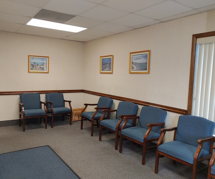 More Photos Of 106 Elden St, Herndon Medical For Sale