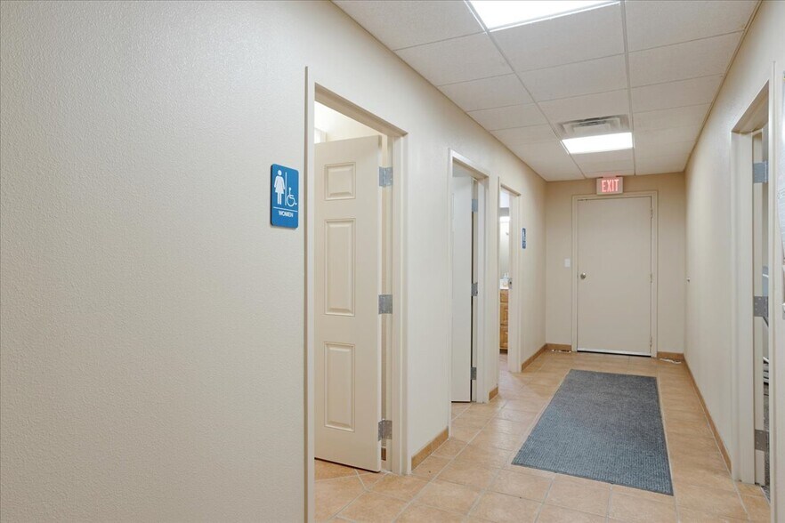 More Photos Of 350 Nails Crossing Rd, Caddo Warehouse For Sale