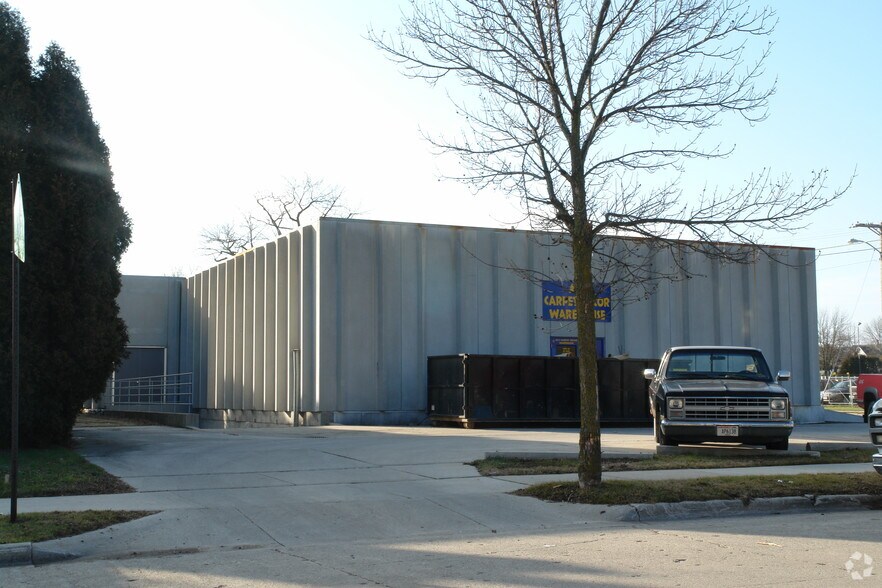 More Photos Of 2715 N 15th St, Sheboygan Showroom For Sale