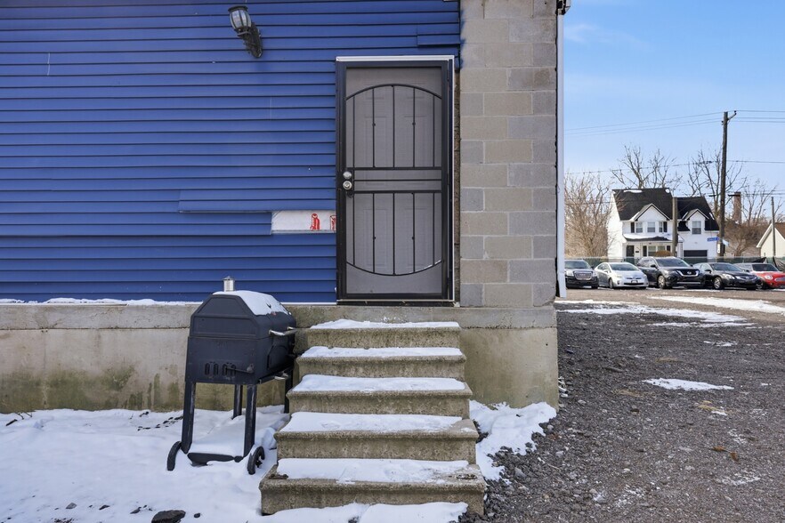 More Photos Of 688 E Eagle St, Buffalo Warehouse For Sale