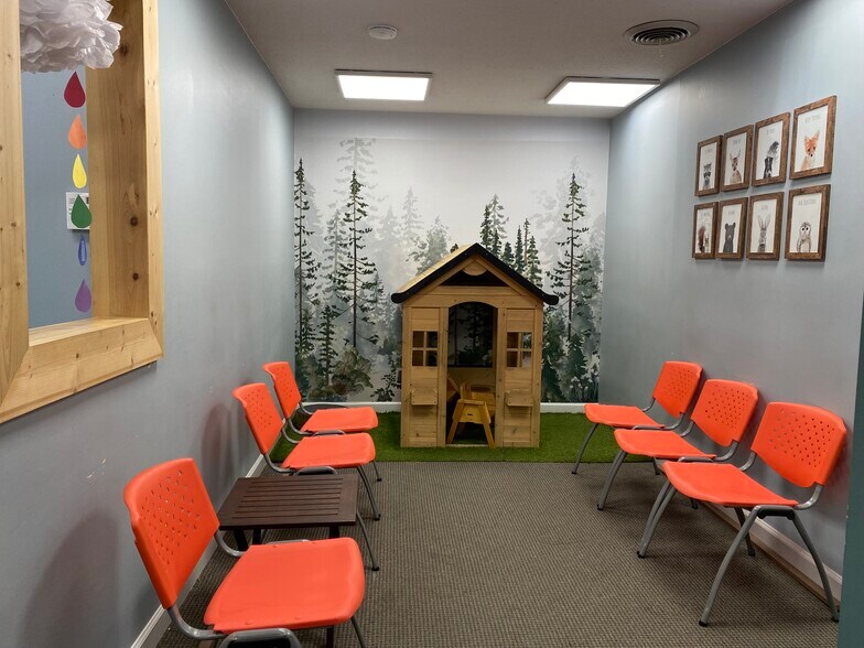 More Photos Of 1762 Metromedical Dr, Fayetteville Medical For Sale