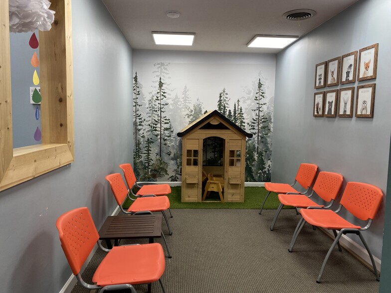 More Photos Of 1762 Metromedical Dr, Fayetteville Medical For Sale