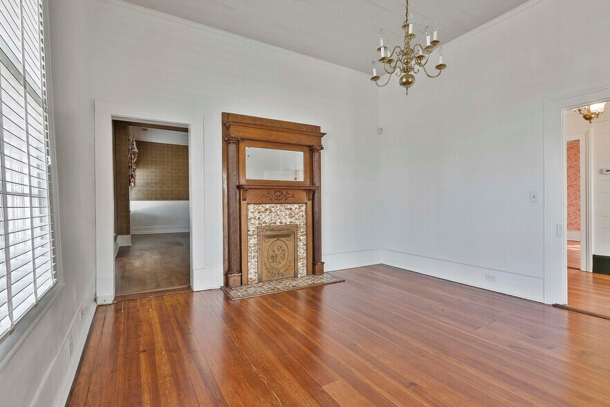 More Photos Of 8 Savannah St, Newnan Office For Lease