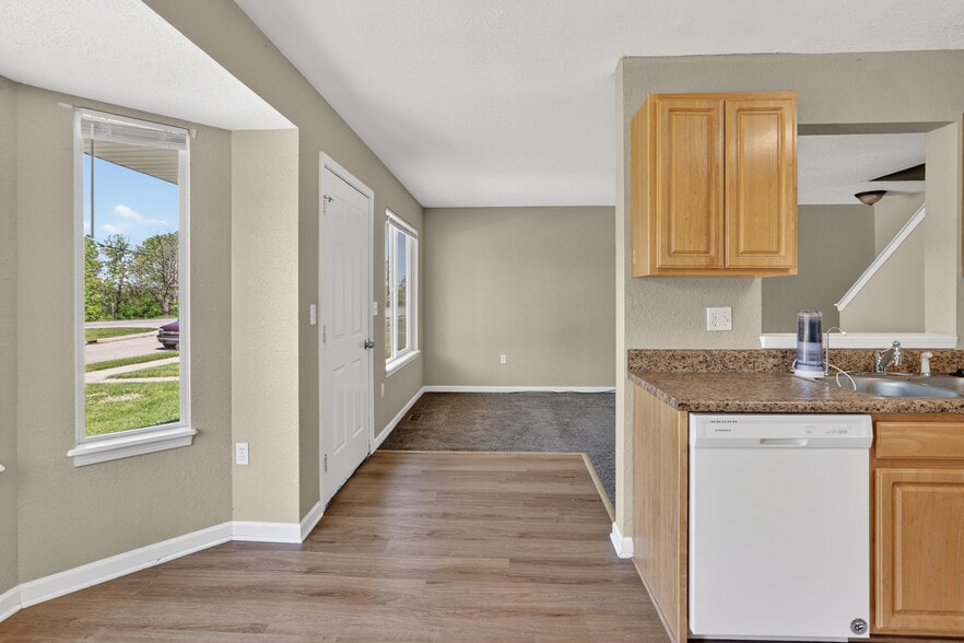 More Photos Of 9295 Cedar Creek Ct, Swartz Creek Apartments For Sale