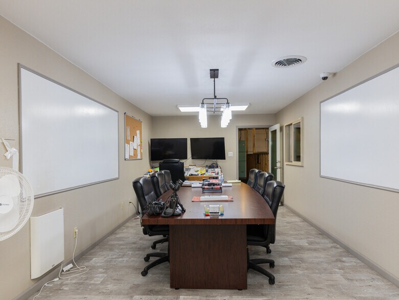 More Photos Of 1115 N Erie Ave, Pueblo Warehouse For Sale