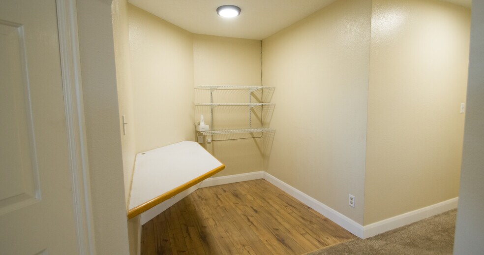 More Photos Of 397 N Wendy St, Torrey Specialty For Sale