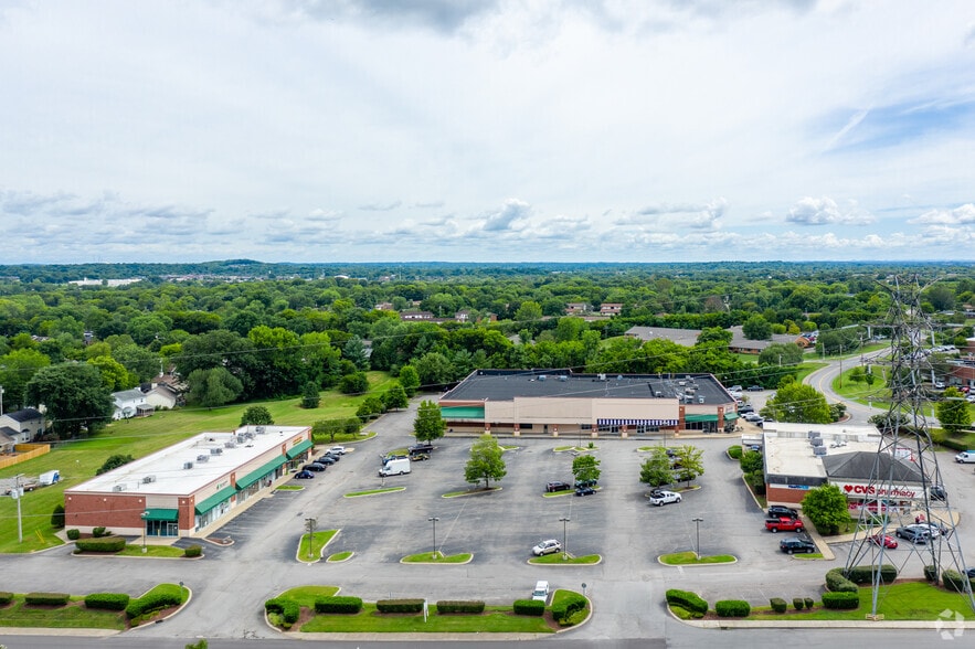 More Photos Of 100 Glen Oak Blvd, Hendersonville Unknown For Lease