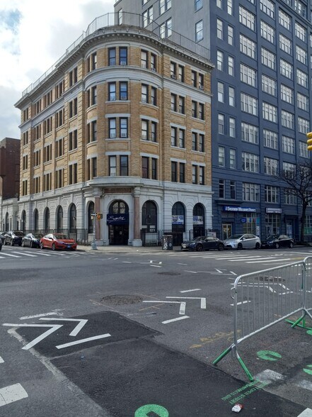 More Photos Of 84 Broadway, Brooklyn Apartments For Lease