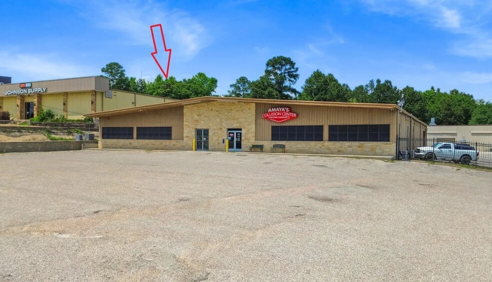 Primary Photo Of 684 Interstate 45 S, Huntsville General Retail For Lease
