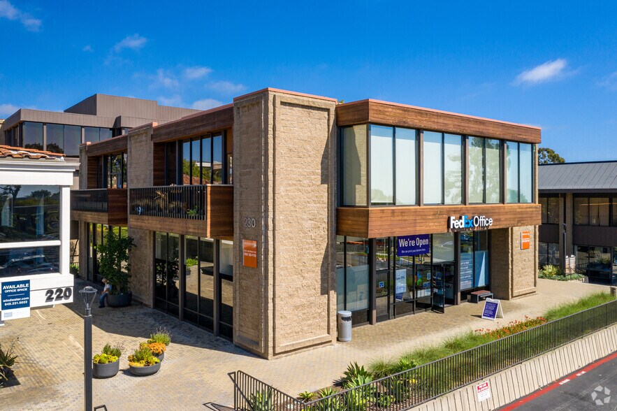 More Photos Of 230 Newport Center Dr, Newport Beach Office For Lease