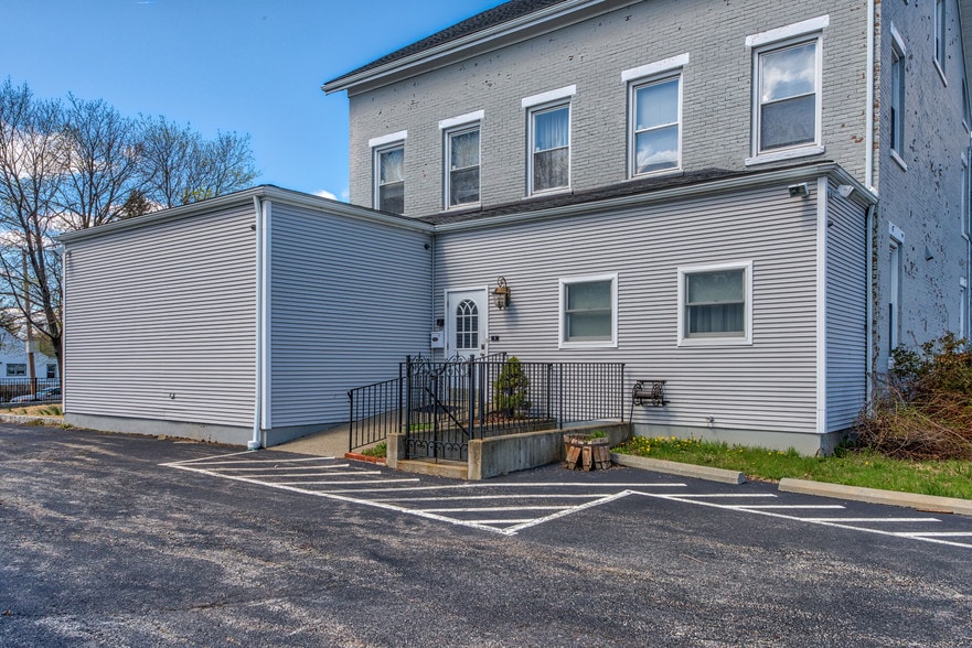 More Photos Of 97 Broadway, Verplanck Funeral Home For Lease