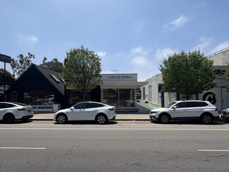 More Photos Of 13028 San Vicente Blvd, Los Angeles Freestanding For Lease