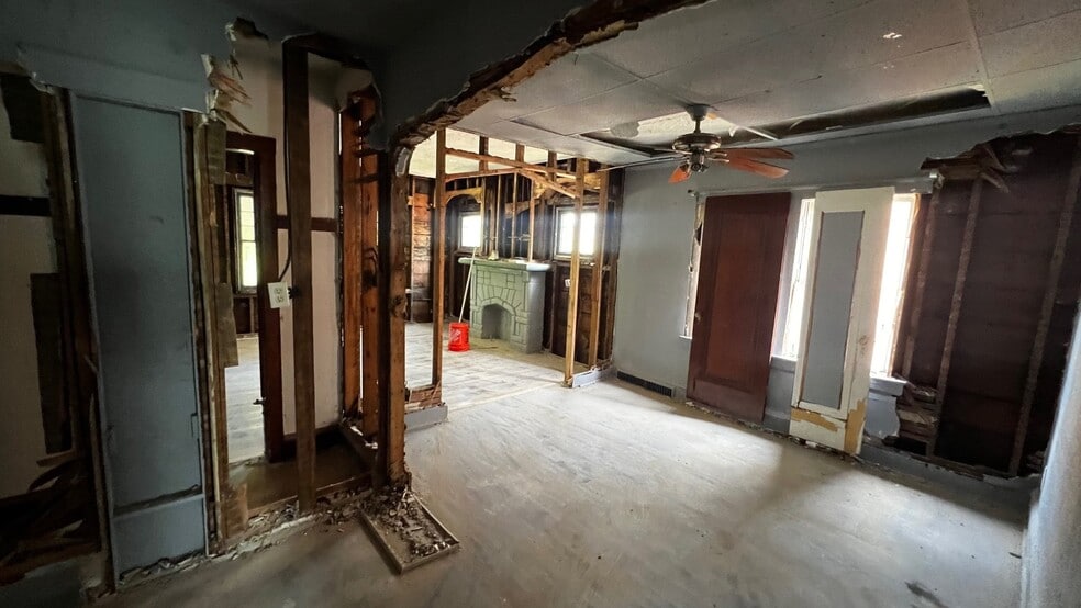 More Photos Of 2265 12th St SW, Akron Apartments For Sale