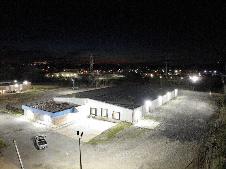 More Photos Of 1031 44th St, Newport News Warehouse For Lease