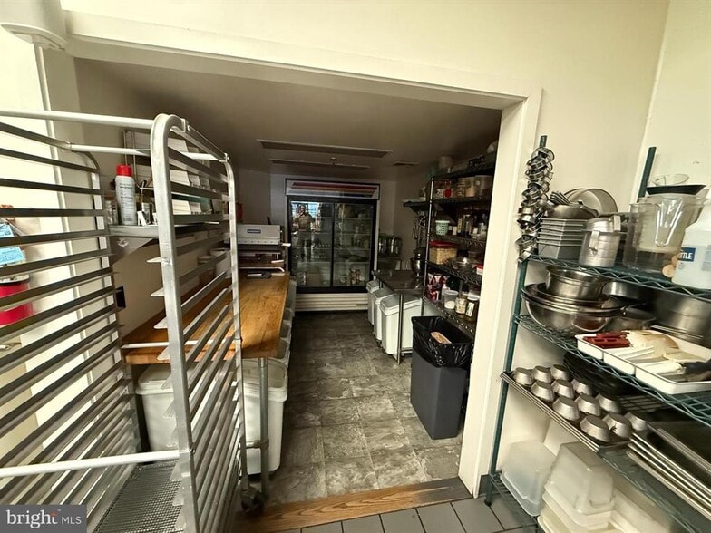 More Photos Of 47 N Queen St, Lancaster Restaurant For Lease