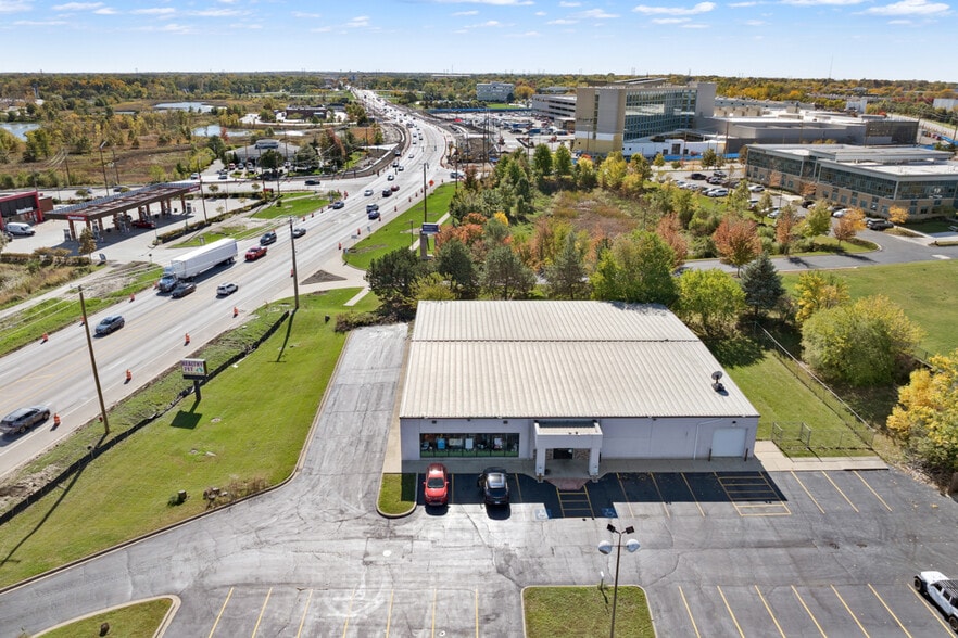 More Photos Of 2620 N Farnsworth Ave, Aurora Freestanding For Sale