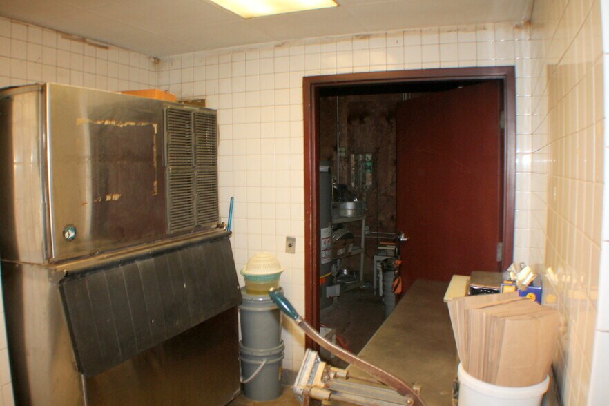 More Photos Of 5420 Harrisburg Blvd, Houston Restaurant For Sale