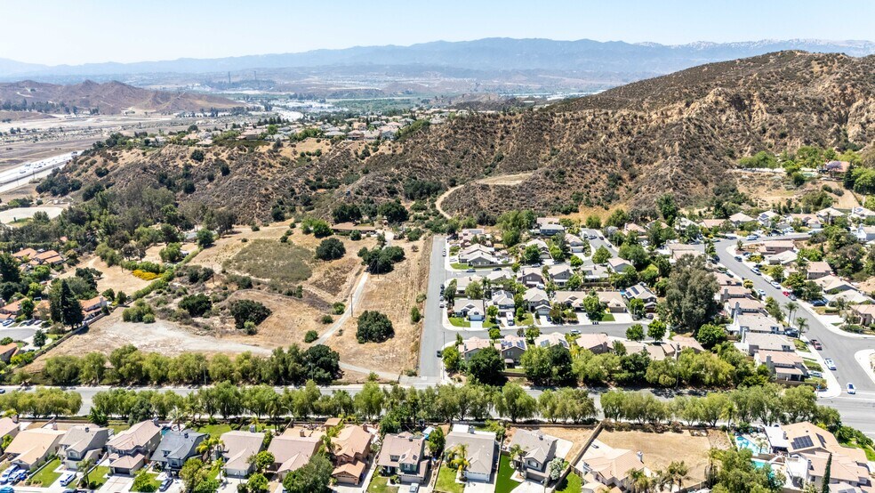 More Photos Of The Old Road, Castaic Land For Sale