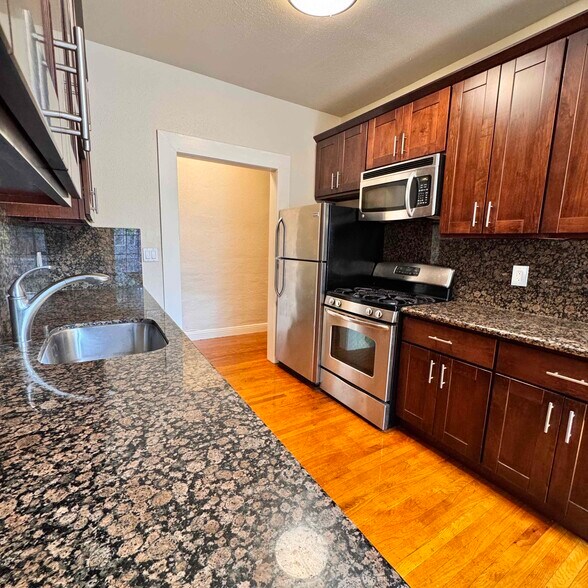 More Photos Of 3140 21st St, San Francisco Apartments For Sale