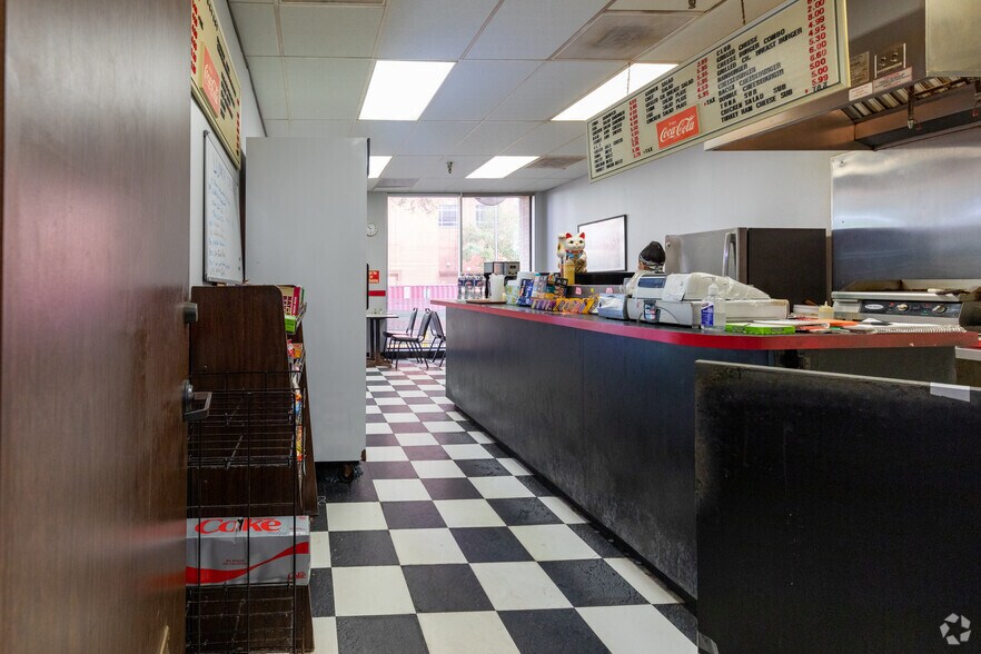 More Photos Of 701 N Post Oak Rd, Houston Office For Lease