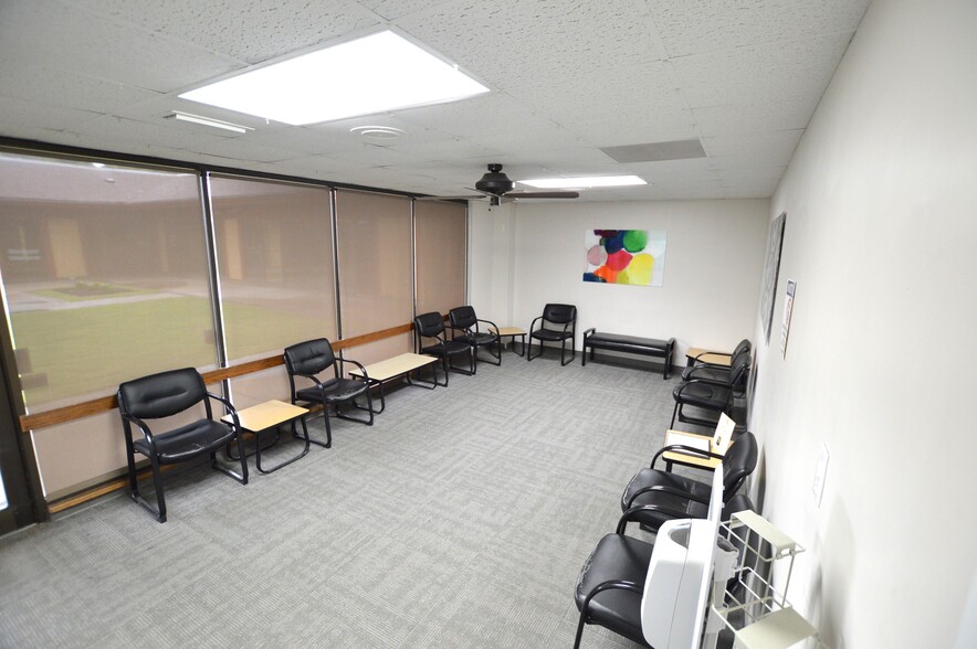 More Photos Of 2241 Peggy Ln, Garland Medical For Sale