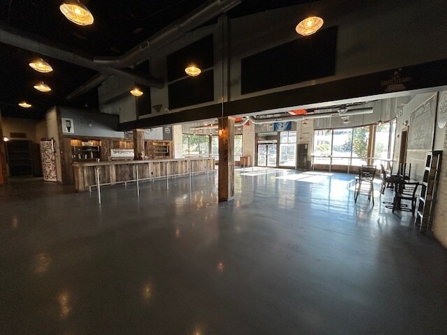 More Photos Of 419 N Walnut St, Bloomington Storefront For Sale