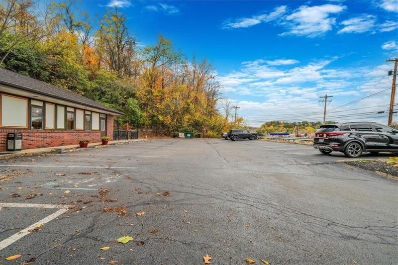 More Photos Of 3058 Washington Pike, Bridgeville Restaurant For Sale