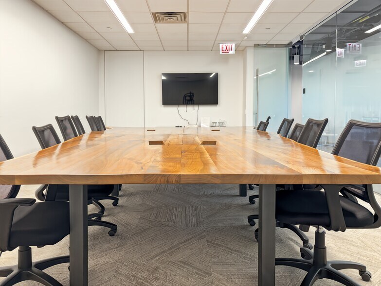 More Photos Of 544 Lakeview Pkwy, Vernon Hills Coworking Space