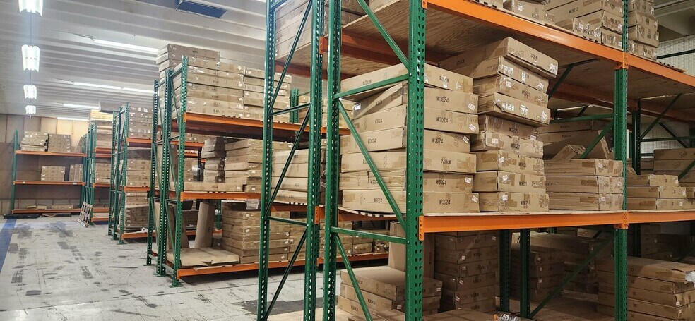 More Photos Of 2225 W Main St, Mesa Warehouse For Lease