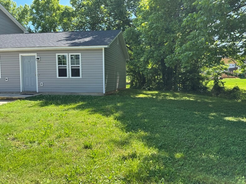 More Photos Of 312 Stokes St, Burlington Apartments For Sale