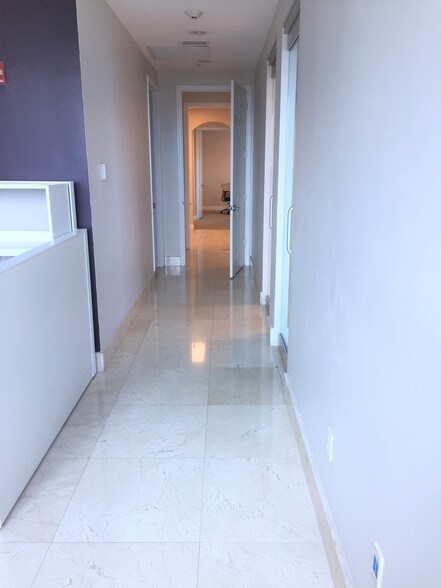 More Photos Of 2301 NW 87th Ave, Doral Office Residential For Lease